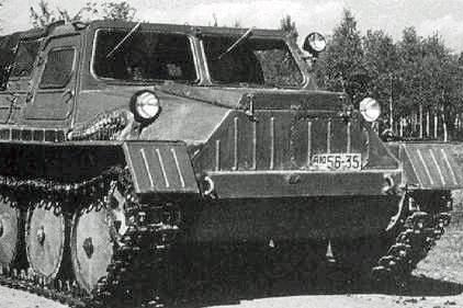 Модель ГТ-С 1950 год Вездеход ГАЗ-47, также проходивший под аббревиатурой ГТ-С, был известен в рядах советских солдат как «Степанида». Конструкция машины была очень успешной: вездеход умел пробираться по самому рыхлому снегу, не проваливаясь. Особой популярностью он пользовался в среде научных сотрудников и геологов и был, по большей части, сугубо гражданской машиной.