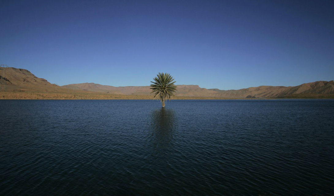 5000 лет назад, одно из самых засушливых и одно их пустынных мест мира было полно жизни. Пустыня Западная Сахара, существуй она сегодня, могла бы войти в список 12 крупнейших водных резервуаров.