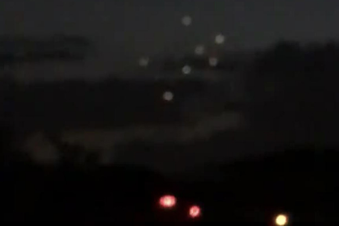 Флот из 10 НЛО попал на видео обычного американского водителя