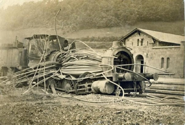 Пугающая красота взрывов паровозов: исторические фото