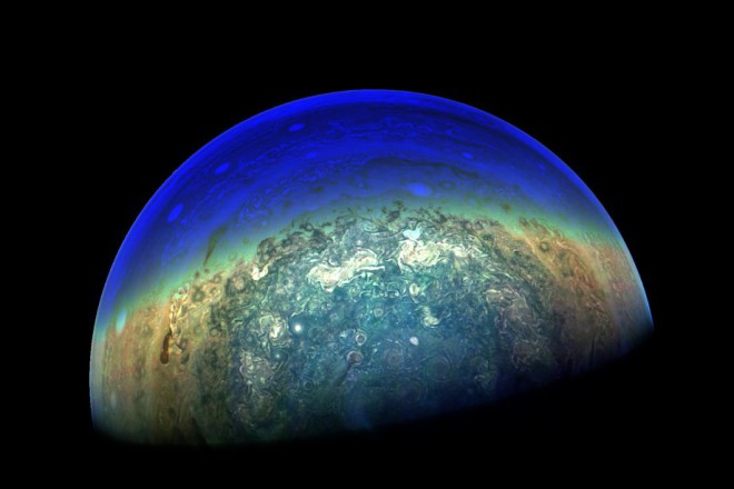 Ученые заглянули внутрь Юпитера и показали, что там происходит на самом деле