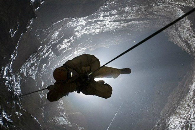 Ученые открыли самую глубокую в мире пещеру