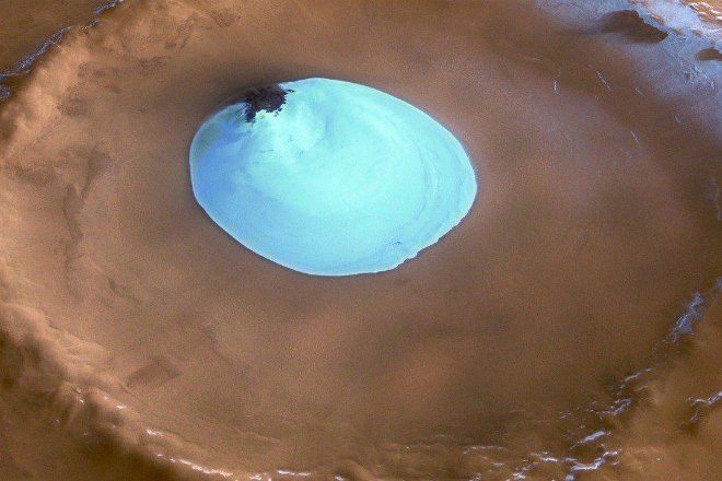 Астроном с Урала обнаружил на Марсе огромное озеро кипящей воды