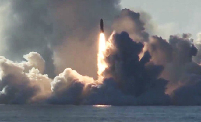 Запуск ракет Булава с подводной лодки