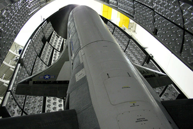 Орбитальная бомба: беспилотный космолет ВВС США отметил 400 дней на орбите