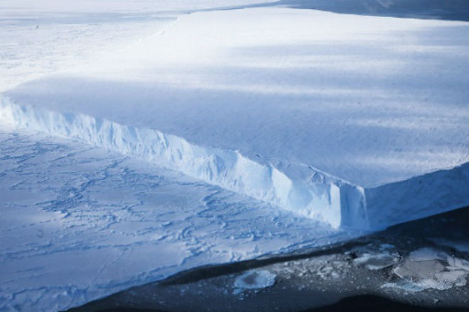 Древние континенты под Антарктидой: ученые разглядели очертания со спутника