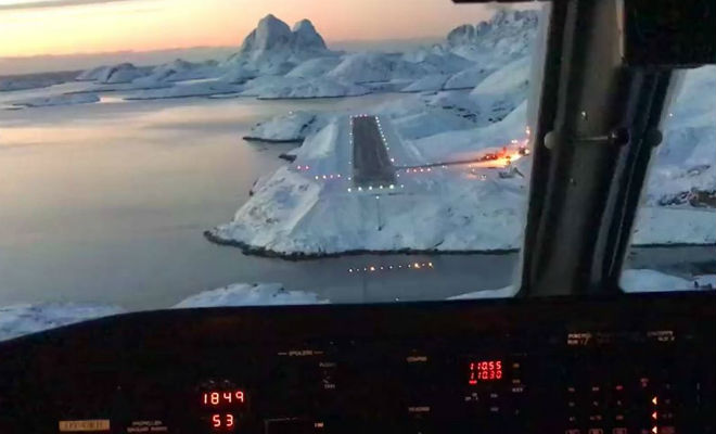 Посадка во льдах Гренладнии: видео из кабины пилота
