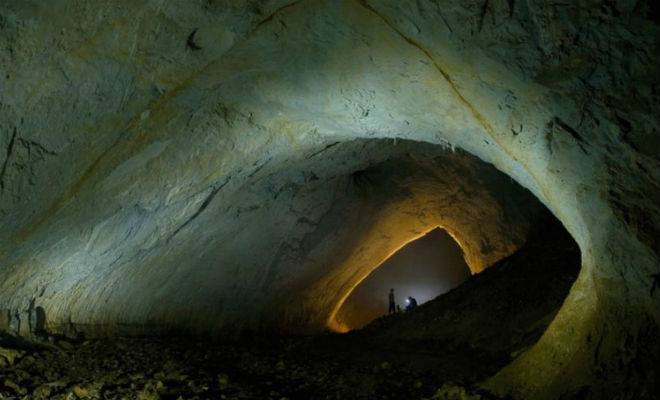 Ученые опустились в пещеру, изолированную от мира миллионы лет
