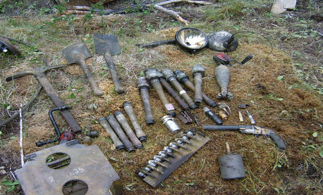Раскопка немецкого блиндажа: копатели нашли оружейный тайник