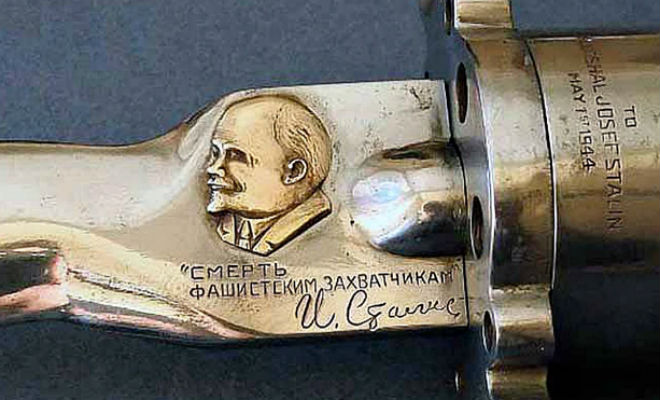 Как сделан кинжал-пистолет Сталина