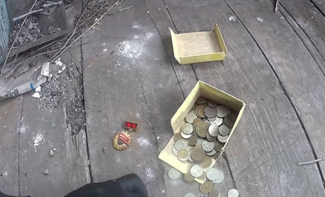 Тайник в старом доме: 200 монет лежали больше века под балкой