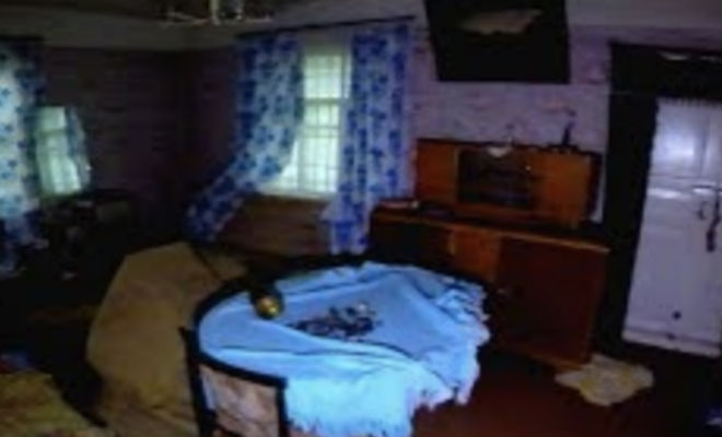 Дом отшельника в тайге: кладоискатель вышел к избушке ночью