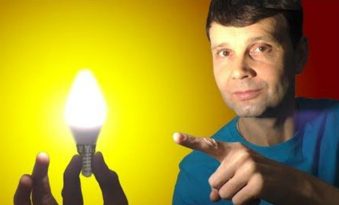 Лампочка светит после отключения света: добавили конденсатор и ток не нужен