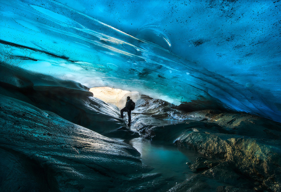 Пещера в леднике, Патагония