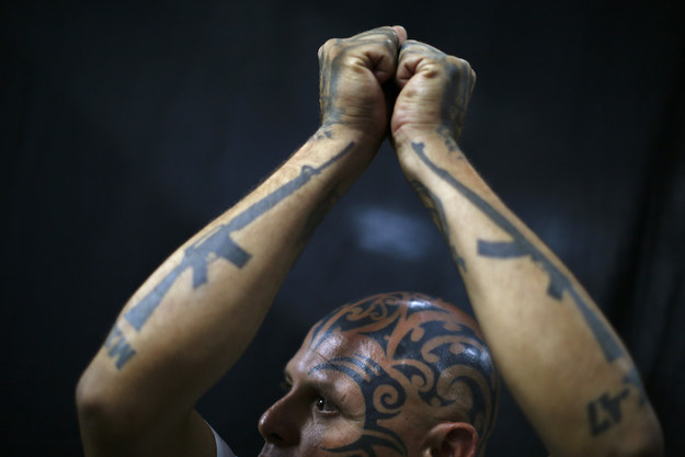 Луис Альфонсо и его татуировки.