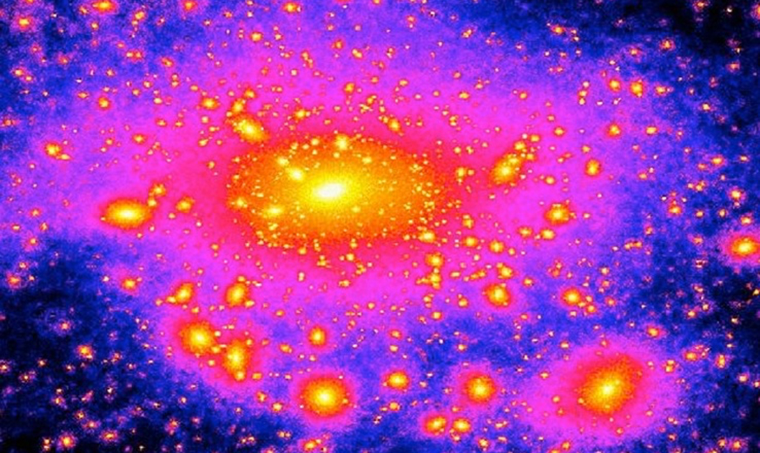 Галактика Х
Галактика Х, обнаруженная индийскими астрономами, почти полностью состоит из загадочной черной материи. Заметить ее удалось только благодаря воздействию галактики на окружающие звезды. Ученые предполагают, что перед ними — начало творения самой большой черной дыры во Вселенной.