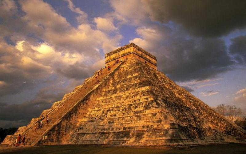 Руины и пирамиды, которые вы часто видите на снимках, были сфотографированы, скорее всего, в Чичен-Ице – одном из самых больших городов майя. Он лишь недавно был выкуплен правительством у частного владельца.